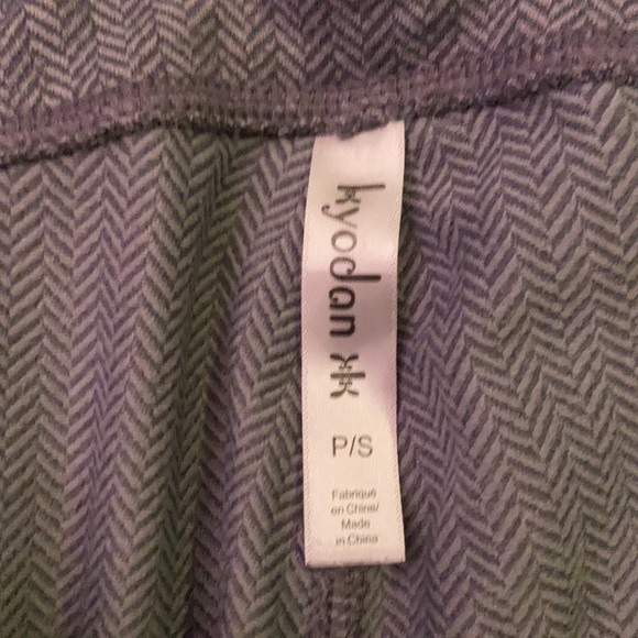 Kyodan Grey herringbone pattern leggings - Picture 3 of 3